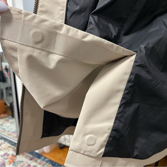 Lululemon Definitely Raining Jacket - Picture 11 of 15